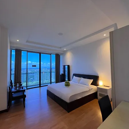 Super Comfy Big Space Condo In Imperial Suites Boulevard Mall Kuching Exterior photo