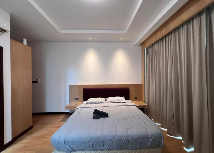 Super Comfy Big Space Condo In Imperial Suites Boulevard Mall