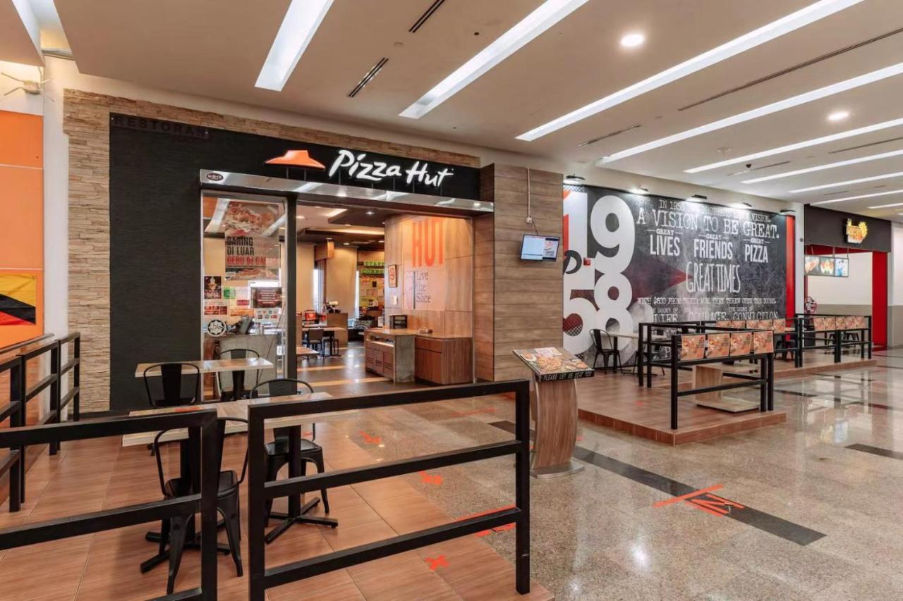 Super Comfy Big Space In Imperial Boulevard Mall