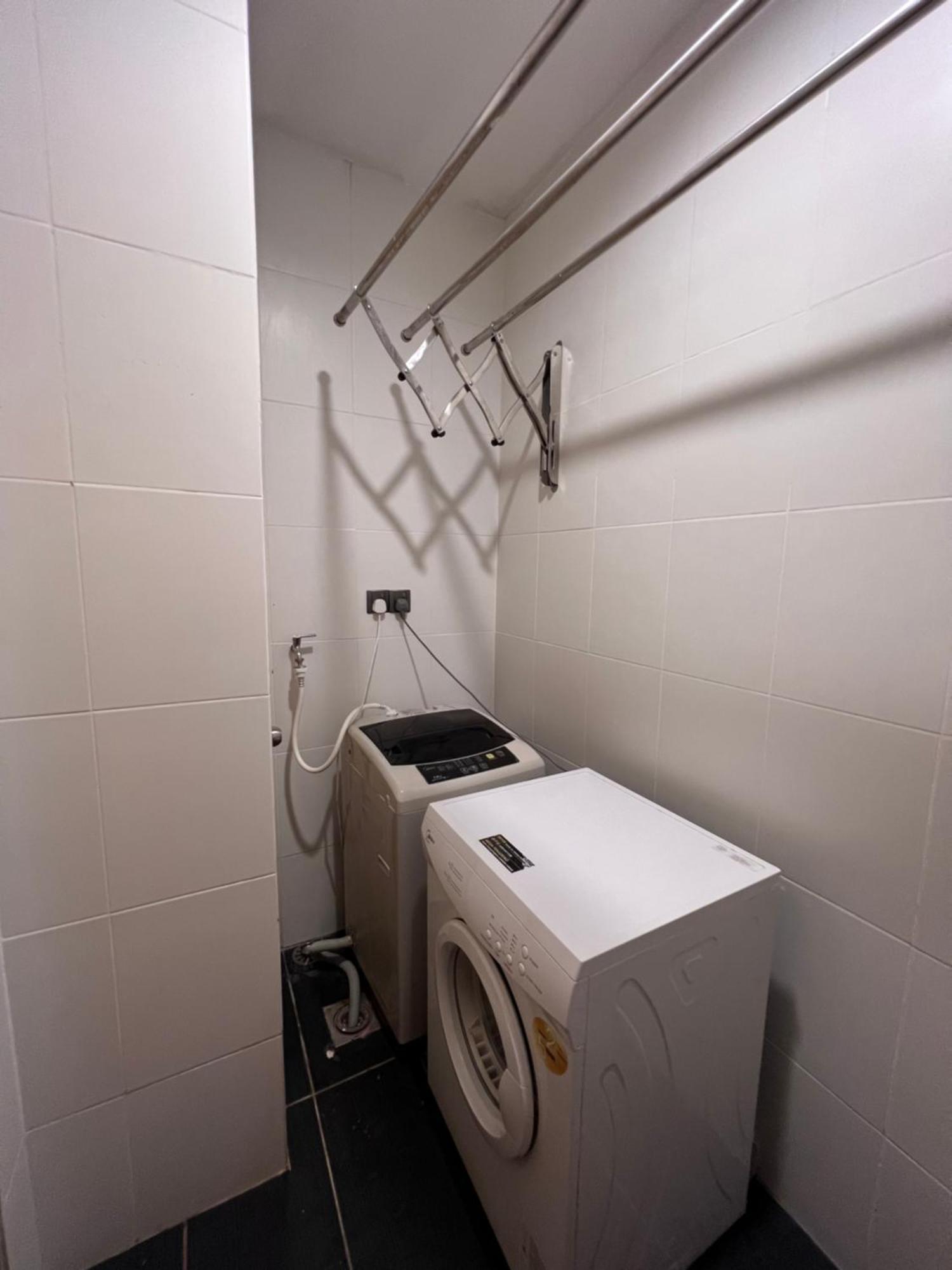 Apartment Super Comfy Big Space In Imperial Boulevard Mall *